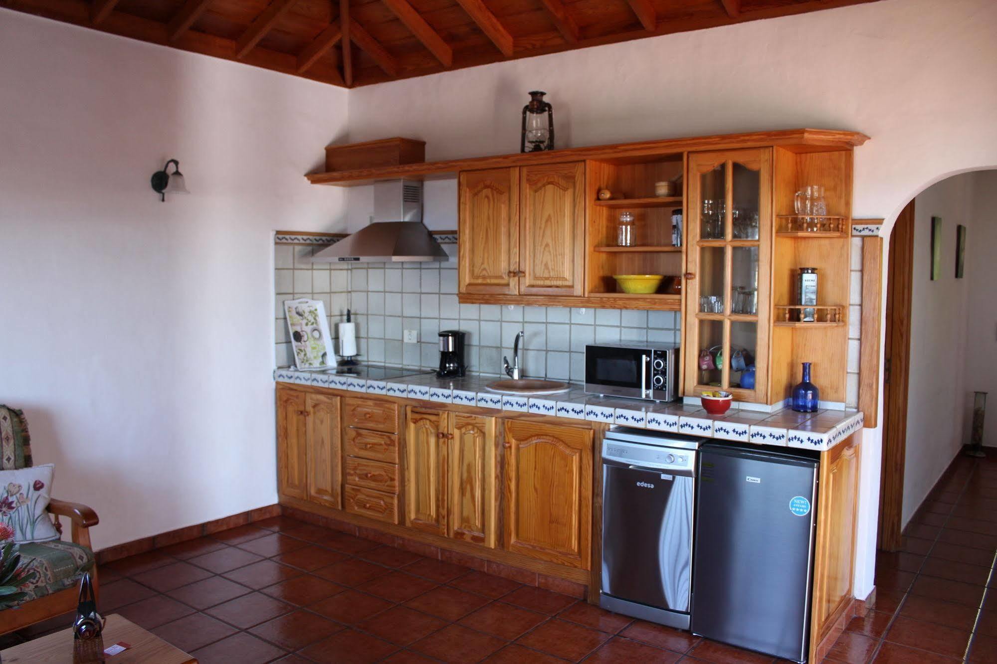 Гостевой дом Casa La Majada (Adults Only) Лос-Льянос-де-Аридане Экстерьер фото